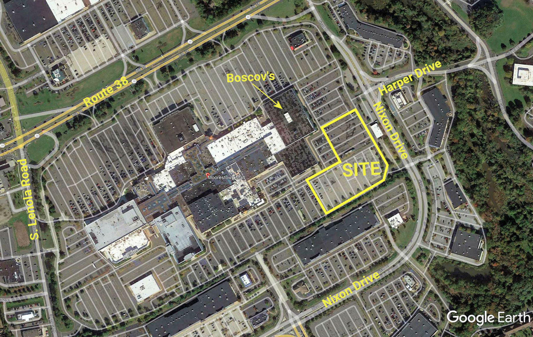 APARTMENTS AT MOORESTOWN MALL